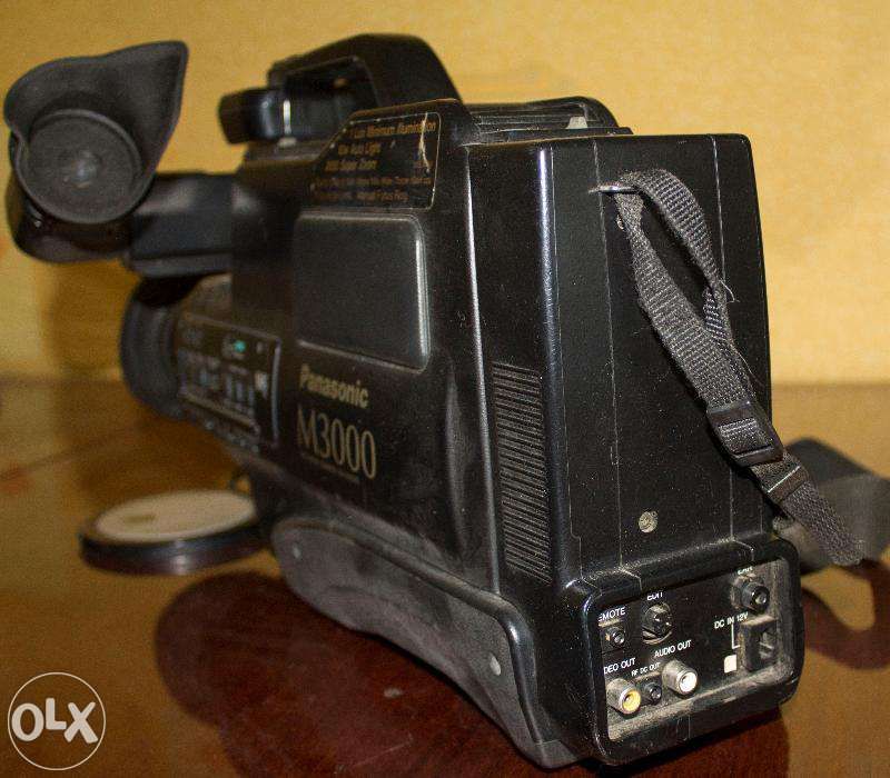 Продам VHS видеокамеру Panasonic M3000