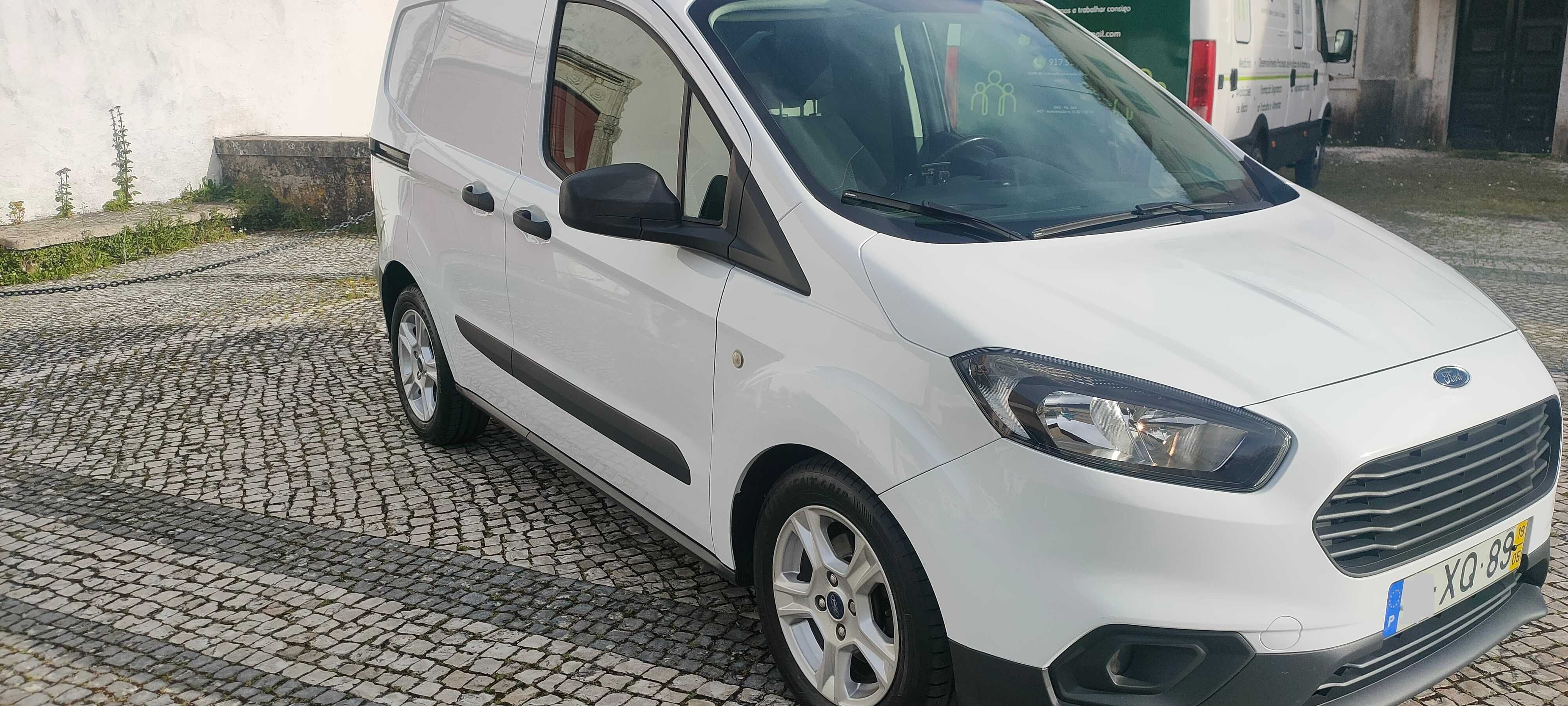 Ford Transit  Courier 2019 - Cx & Vel - c/ Iva Dedutivel