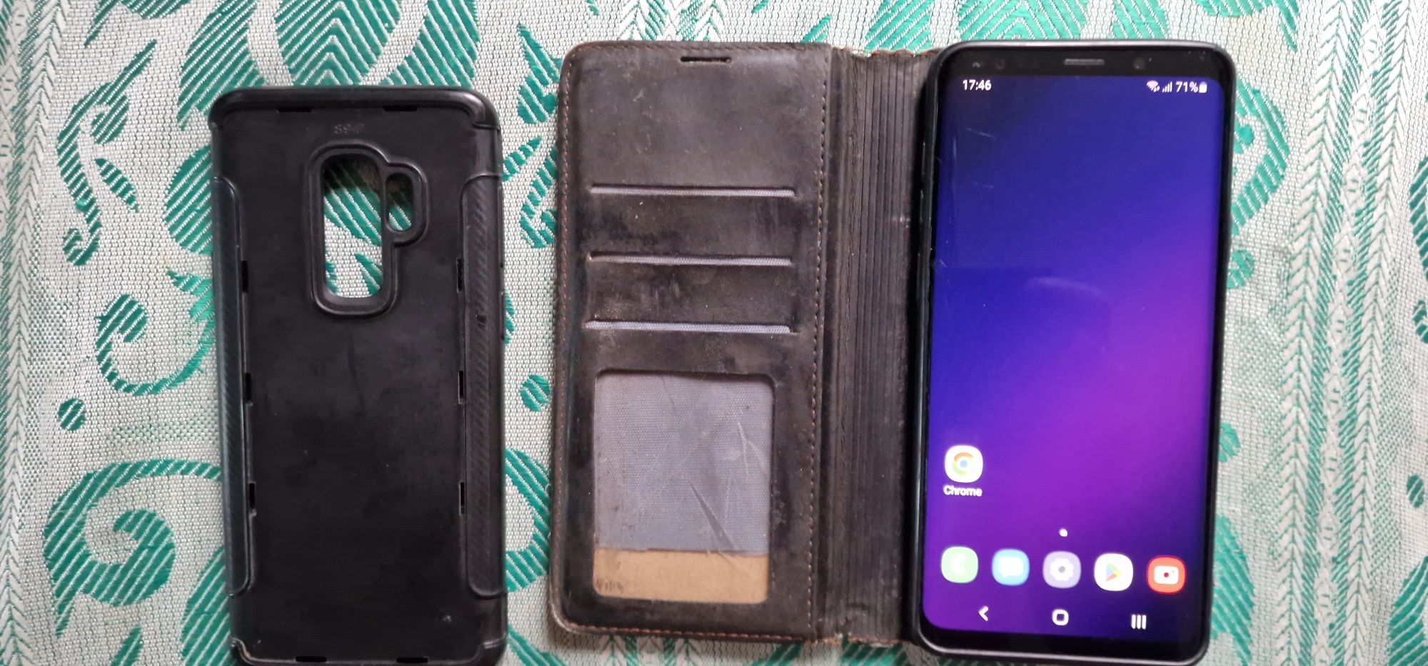 Samsung S9+ . Память 6/64
