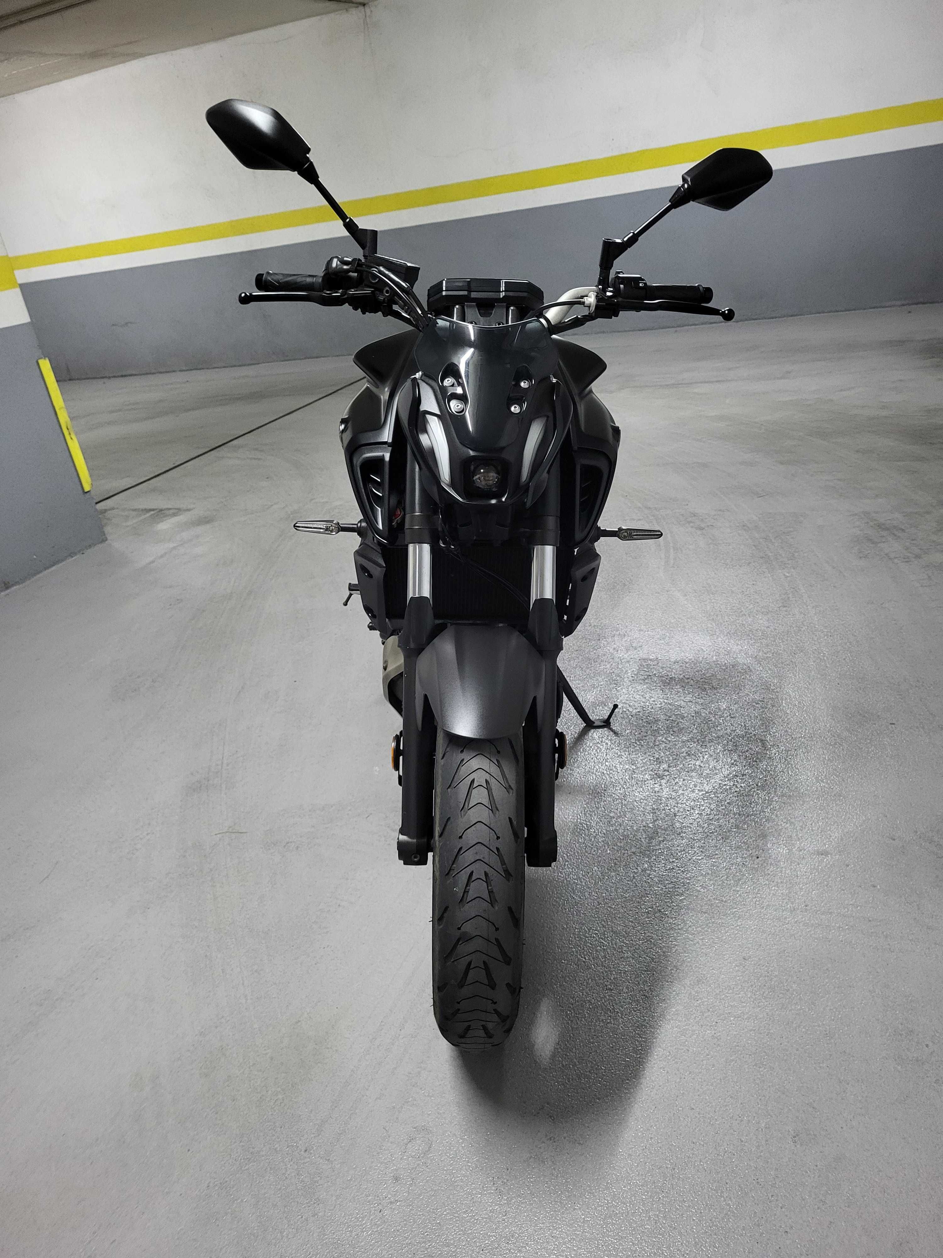 Yamaha MT07 2021, 15000km, 35Kw(deslimitada) e carta A2