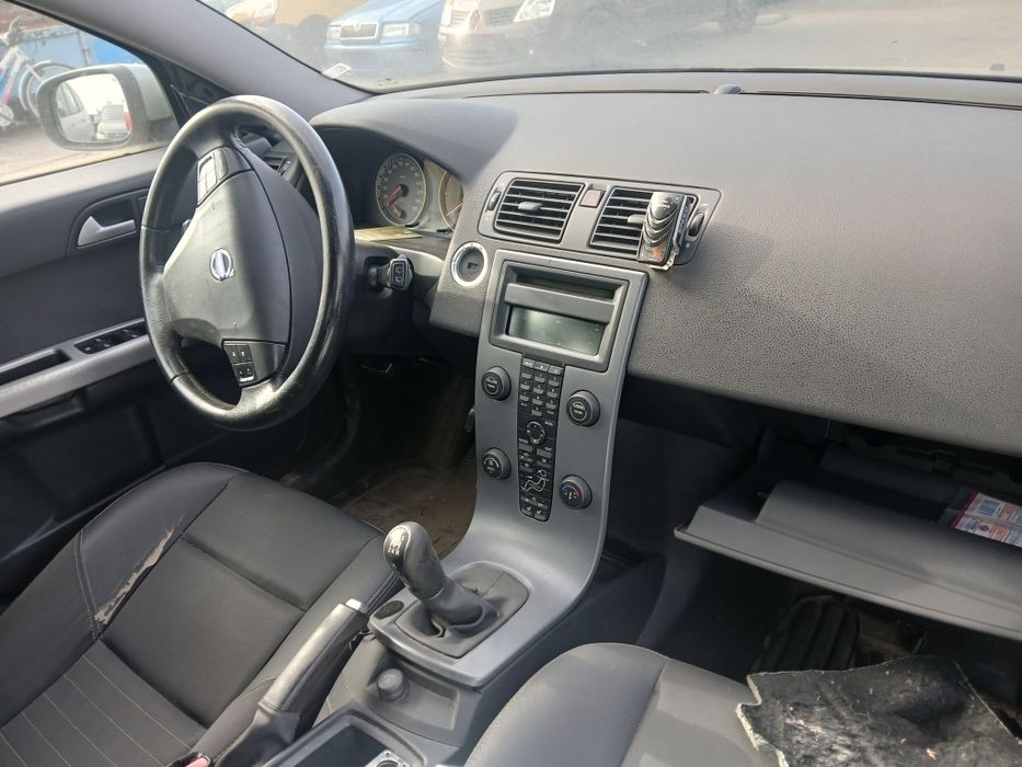 Volvo v50 maska I inne 2.0hdi