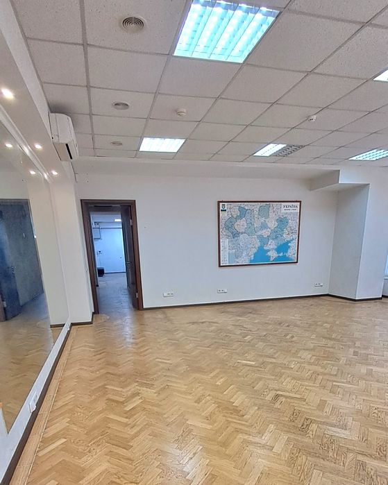 Без комиссии Куреневка 50м2 Кирилловская, 115 1 этаж фасад доступ 24/7