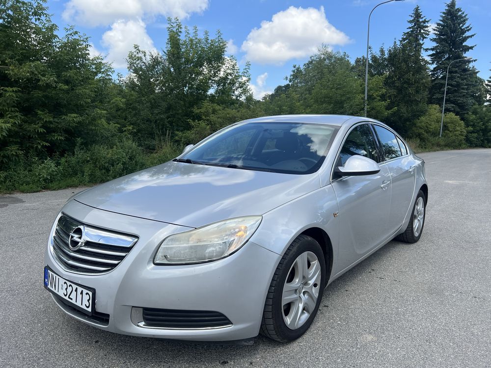 *Opel Insignia* 1.6MPI benzyna* 2009rok* klima* zarejestrowana
