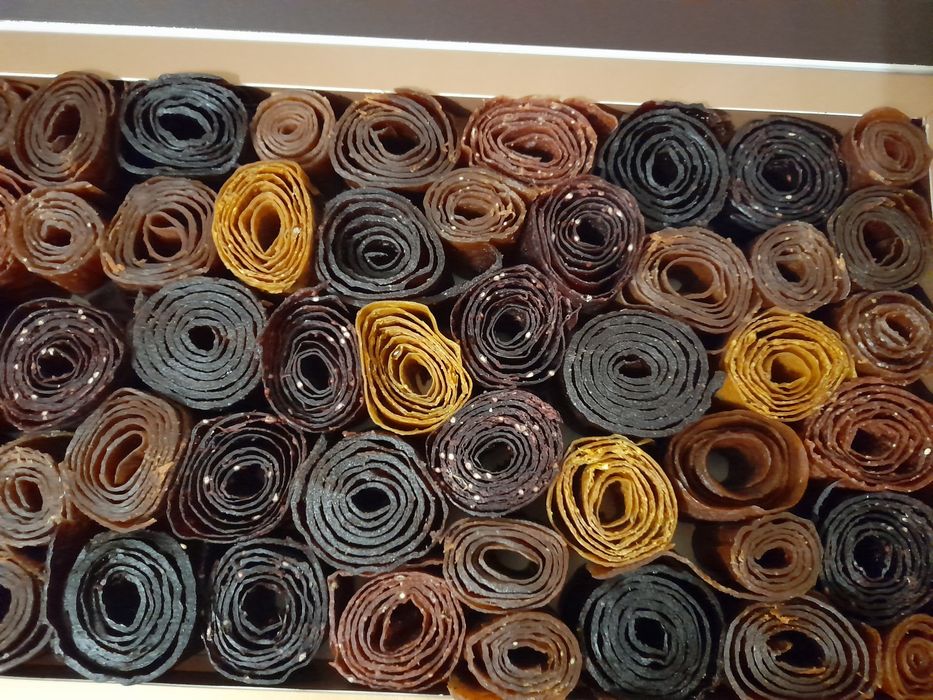 .Пастила фруктова без цукру і з цукром.Ціна від 40 грн за 100 грам