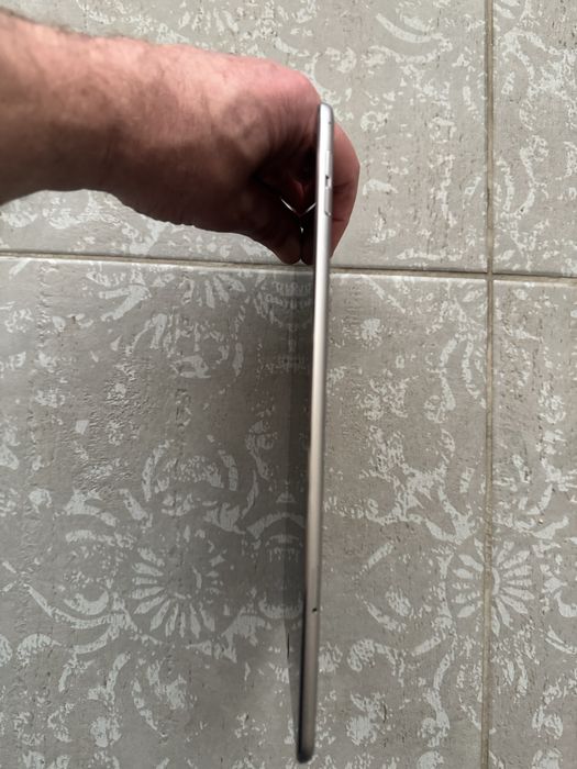 Продам iPad Air2 64 gBt+LTE