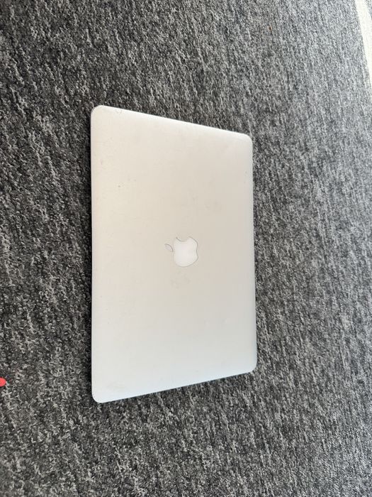 Sprzedam Macbooka