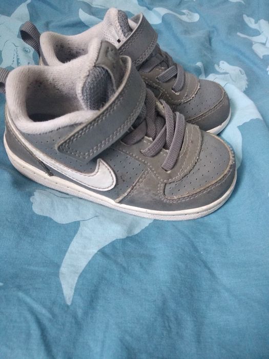 Buty Nike dla dziecka 23,5 rozmiar