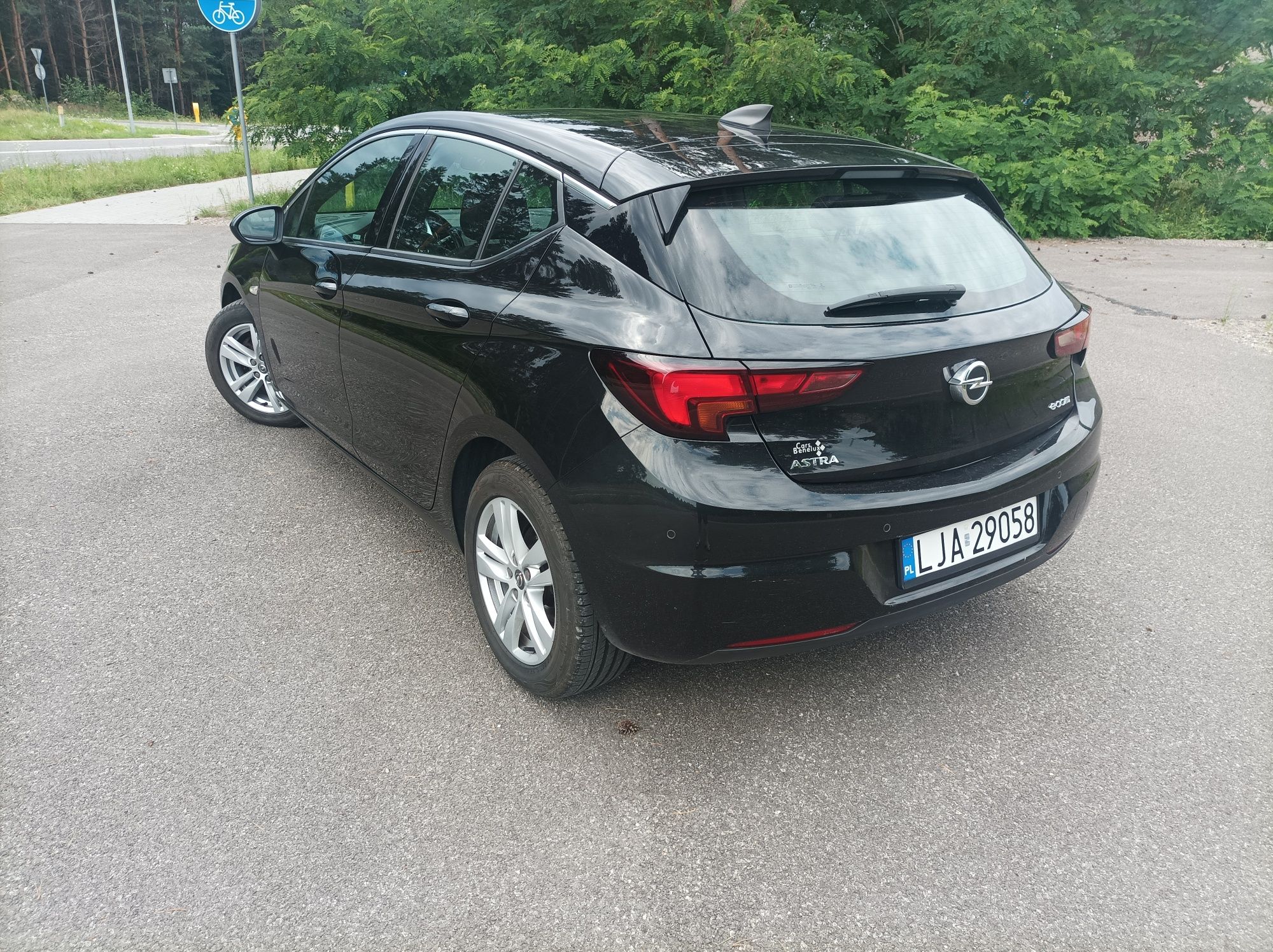 Zadbana Astra K bogata wersja