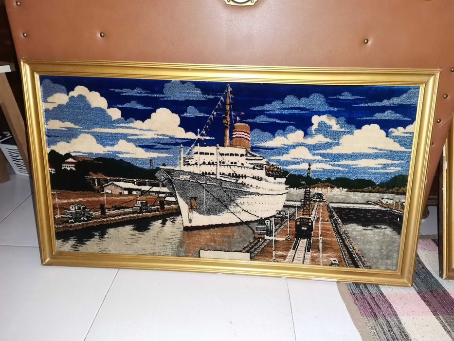 Quadro de tapete com barco