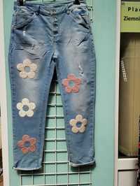 Spodnie damskie dżinsowe kwiaty