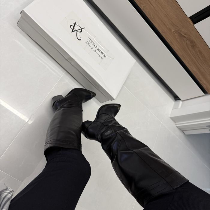 Круті стильні чоботи казаки високі сапоги труби демі шкіра