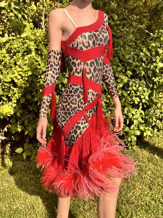 Продам сукню латина