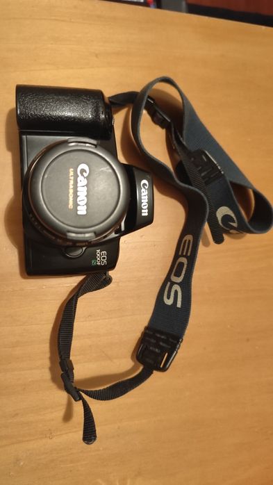 Máquina fotográfica Canon EOS 1000F N