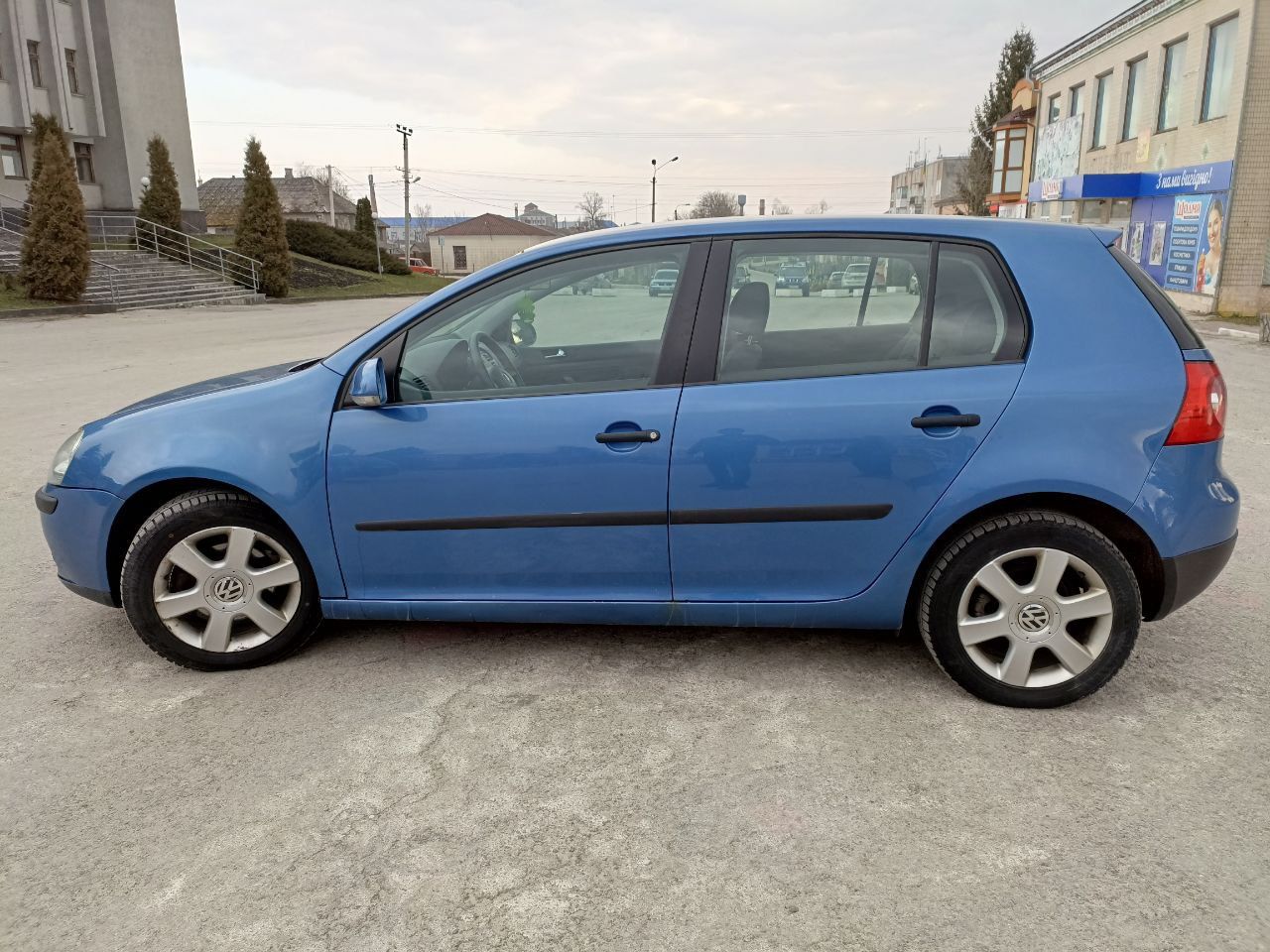 Продам volkswagen golf 1.6 MPI 2005 рік