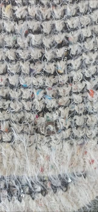 Kremowo czarny sweterek włochaty mięciutki cieplutki M-XL Lisa Tossa