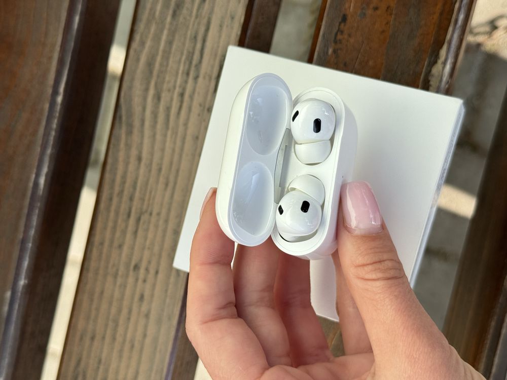 Навушники APPLE AirPods Pro (2nd Generation)