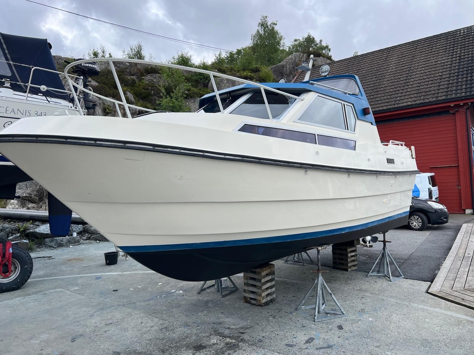 Łódź motorowa Myra 800 hauseboat