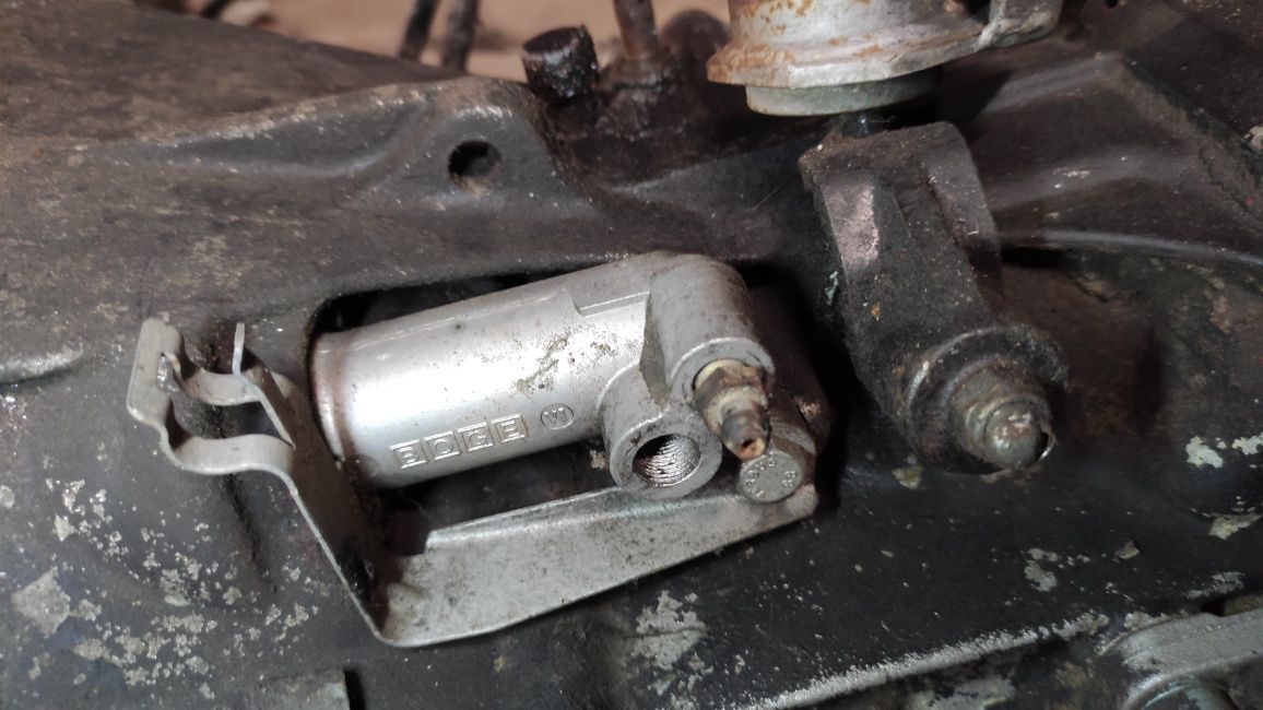 Skrzynia manualna 6-biegowa audi s6 C4, s4, v8 d11 CMG 4.2 3.6 v8
