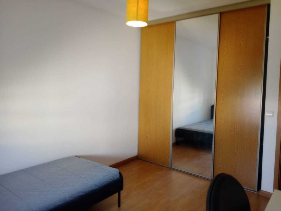 Quarto estudantes Caparica