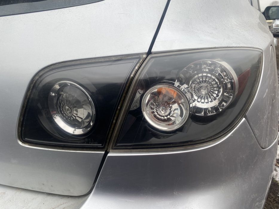 Maxda 3 bk фари задні лед led передні