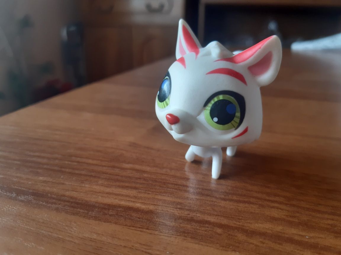 Figurki Littlest Pet Shop- żółw i tygrys