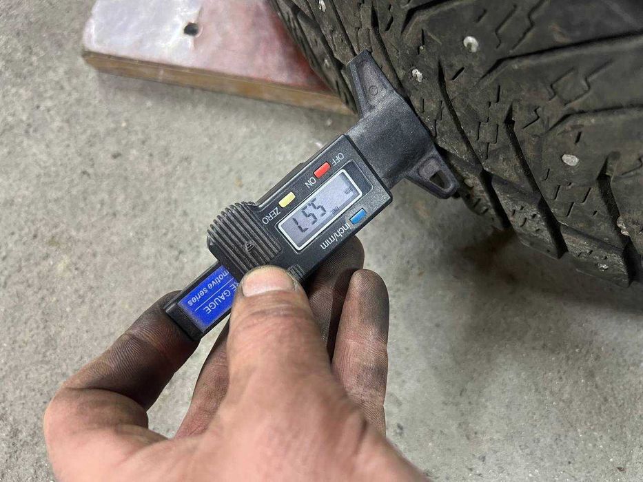 Резина 205 55 16 в гарному стані