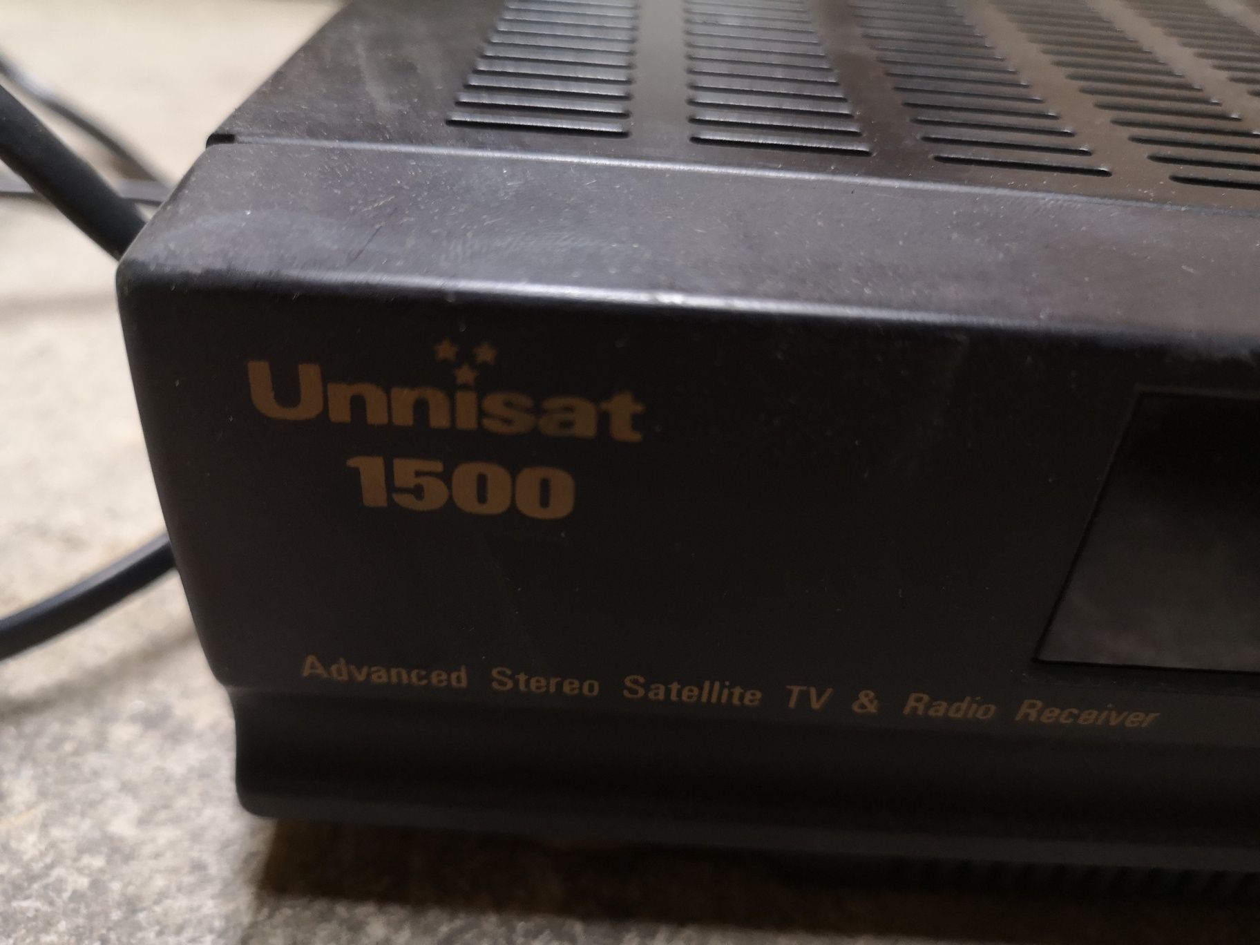 Tuner satelitarny Unisat 1500