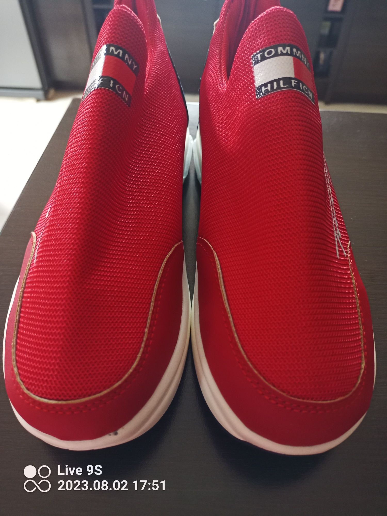 Sneakersy czerwone stylizowane na Tommy Hilfinger r. 36-37