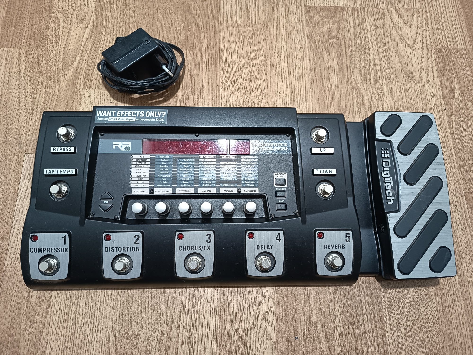 Digitech RP 500 bem estimada