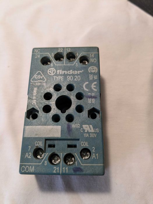 Реле контроля фаз.