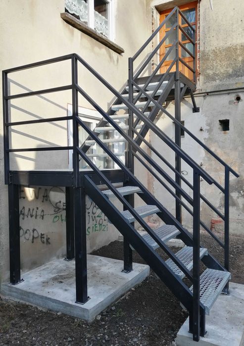 Schody metalowe zewnętrzne