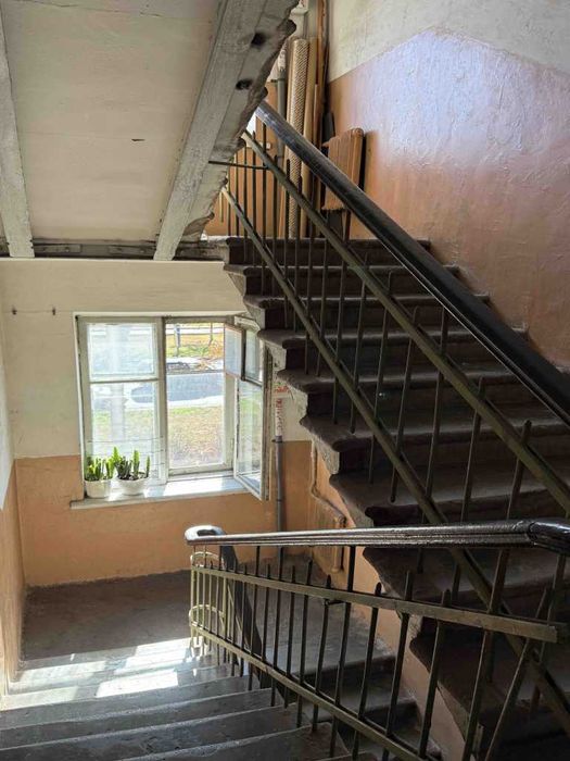 2к! квартира в ЦЕНТРІ, 3/5 поверх, 48 м2, цегла, залишається все!