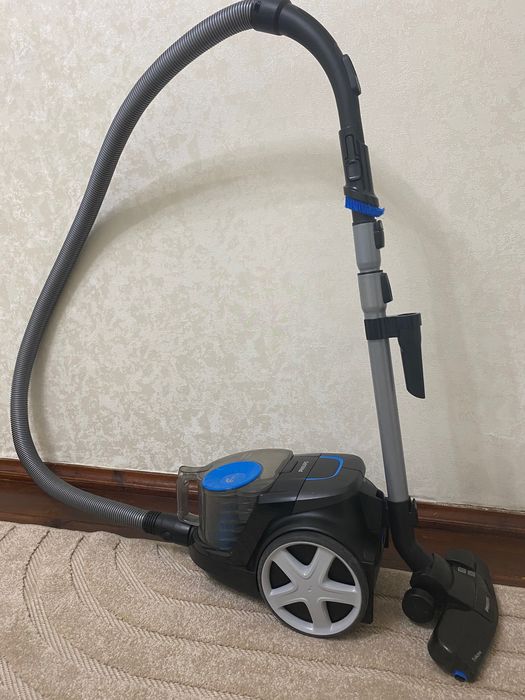 Пилосос Philips продам