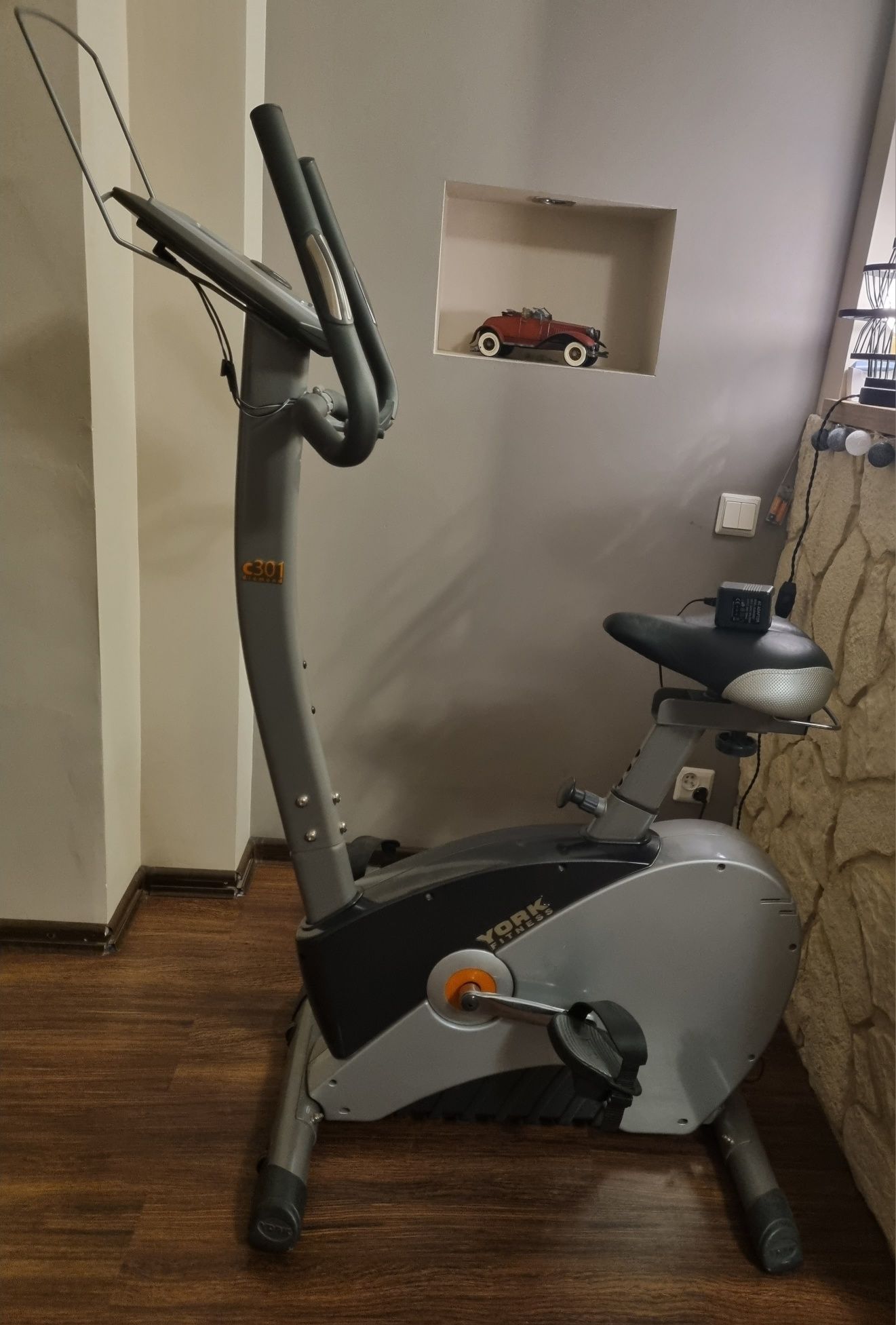 Rower stacjonarny magnetyczny York C301 diamond trening