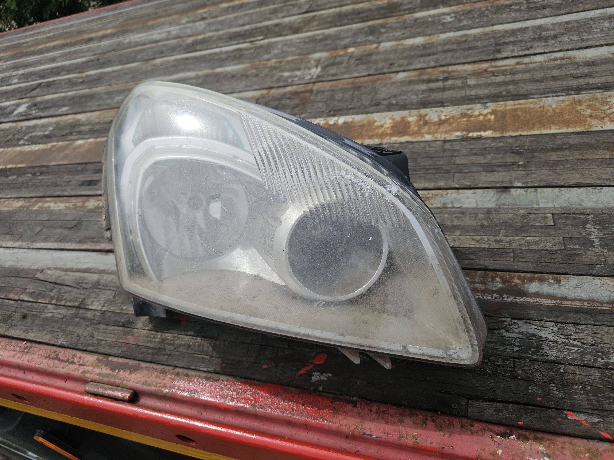 Nissan qashqai j10 reflektor prawy lampa przod Europa