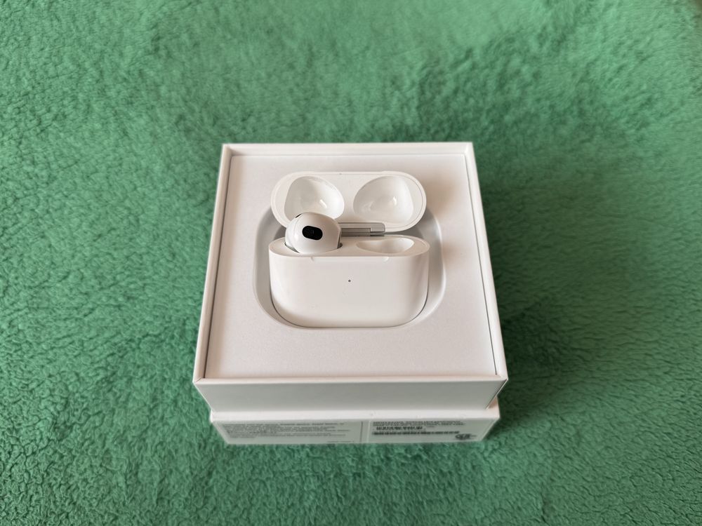 Навушники air pods 3, кейс/лівий навушник (оригінал)