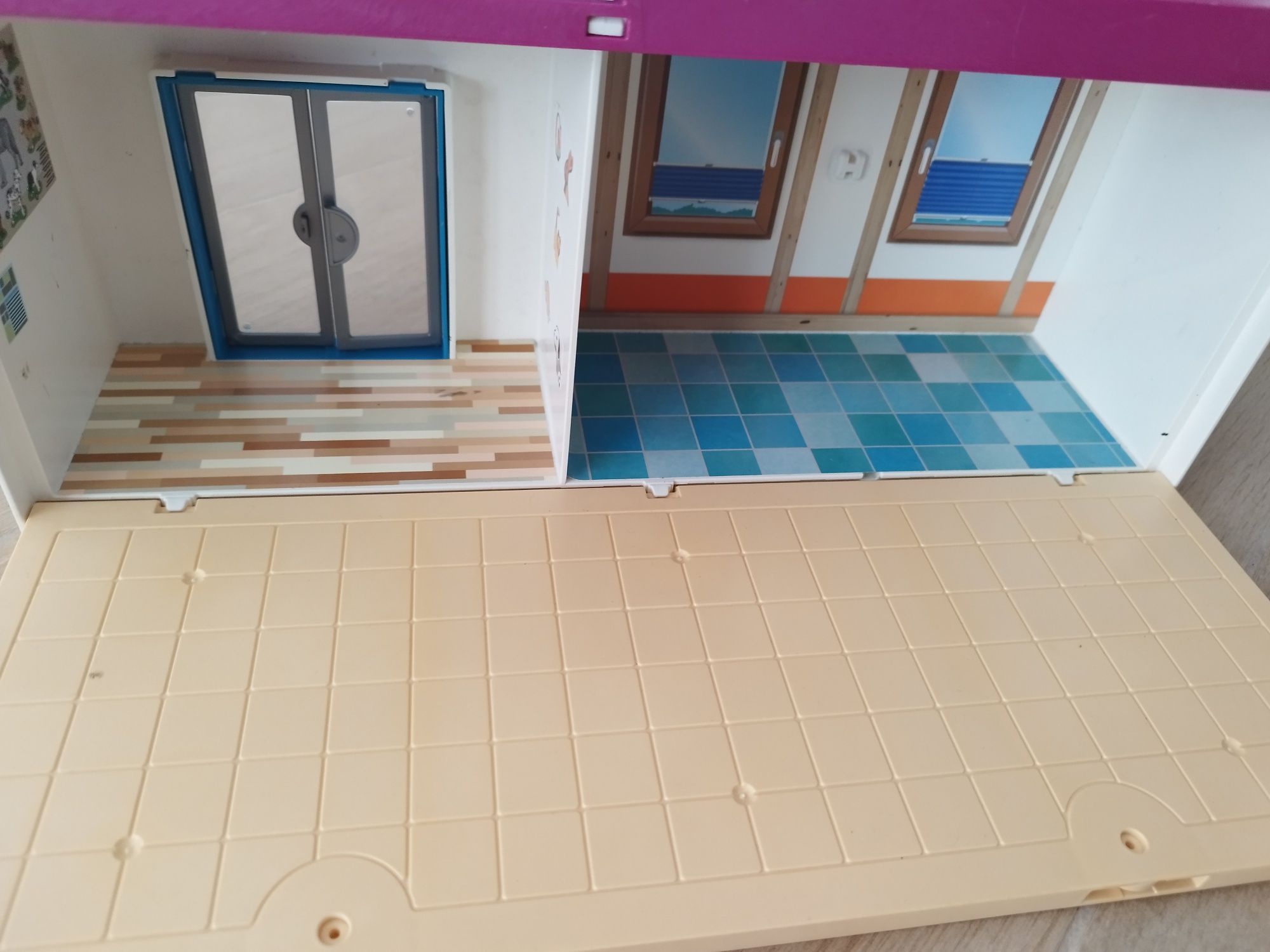 Przenośna klinika weterynaryjna playmobile