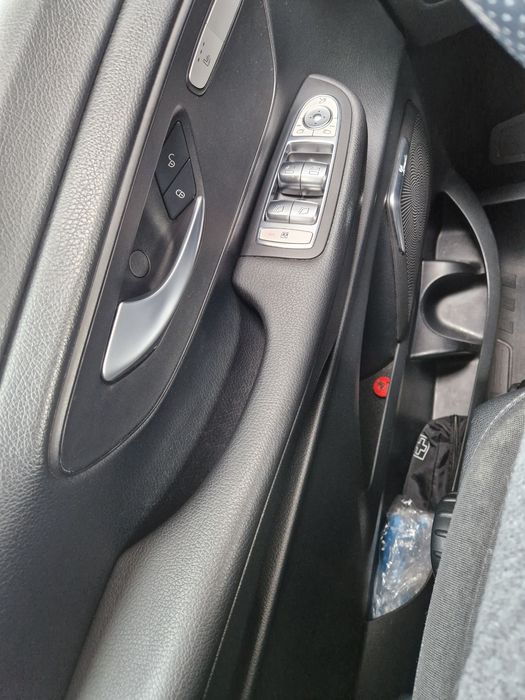 Mercedes- benz V250d