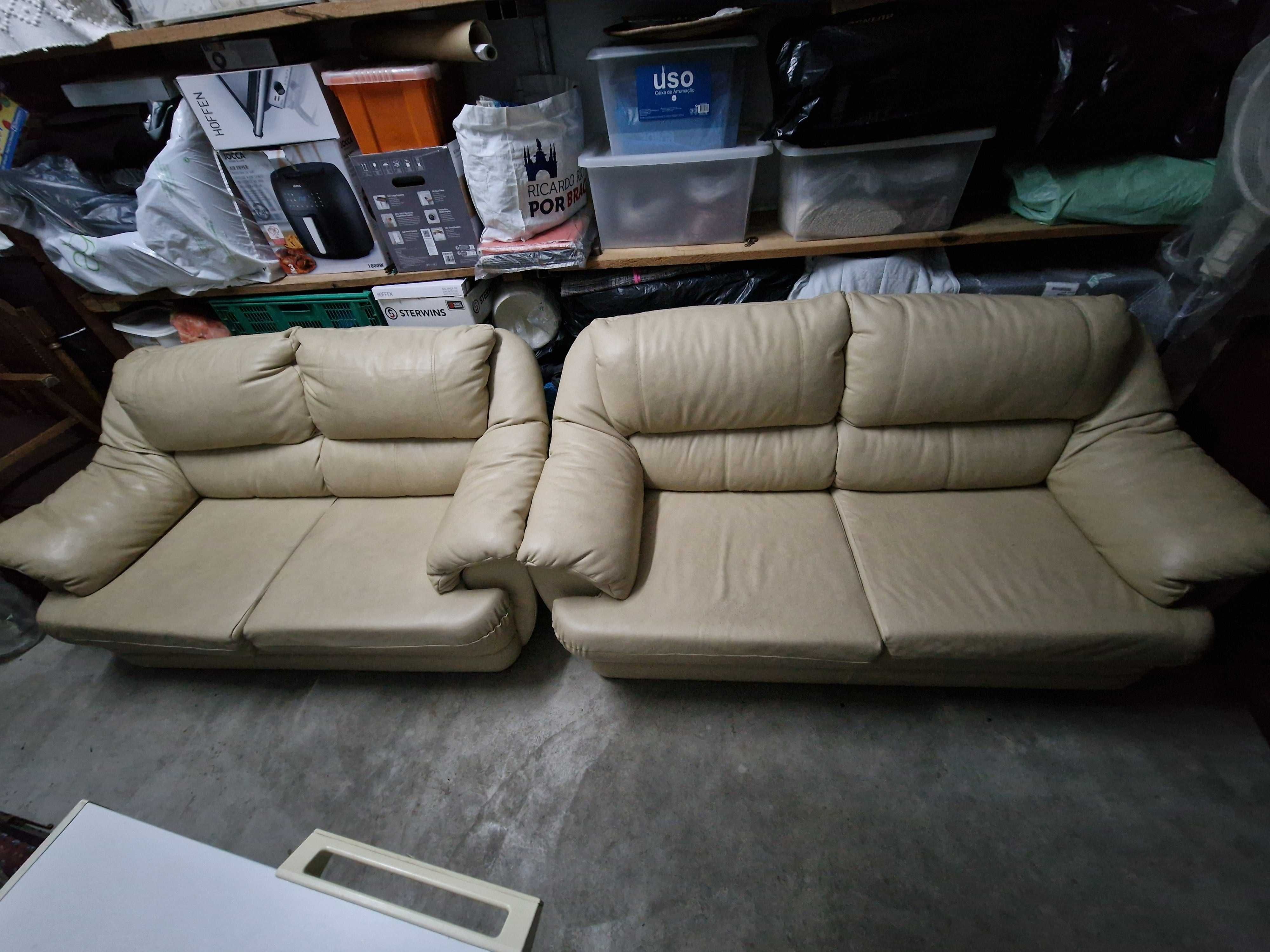 Vendo 2 Sofas pele bege