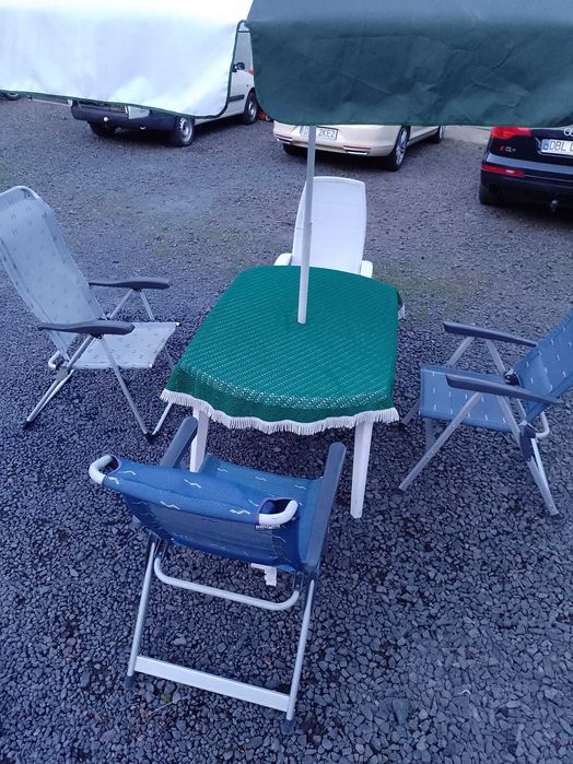 komplet ogrodowy wypoczynkowy stół krzesła parasol