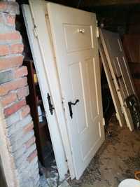 Stare drzwi drewniane 90