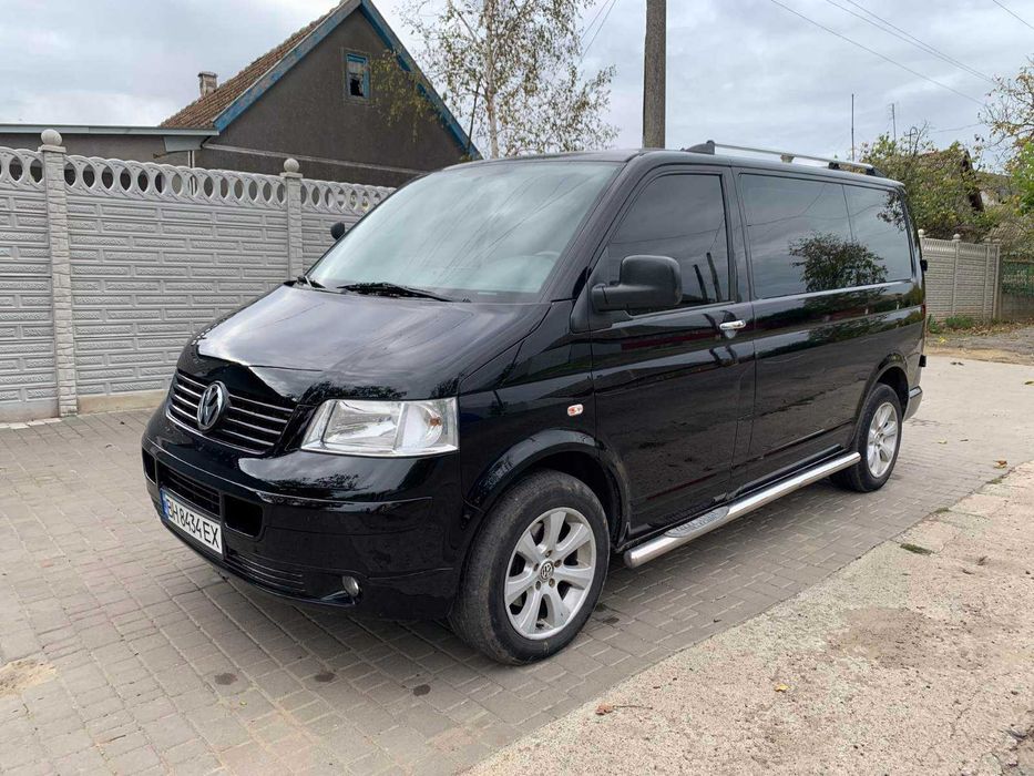 VW Transporter пассажирский 7+1 мест 2009 год (2.5 TDi, механика 6-ст)