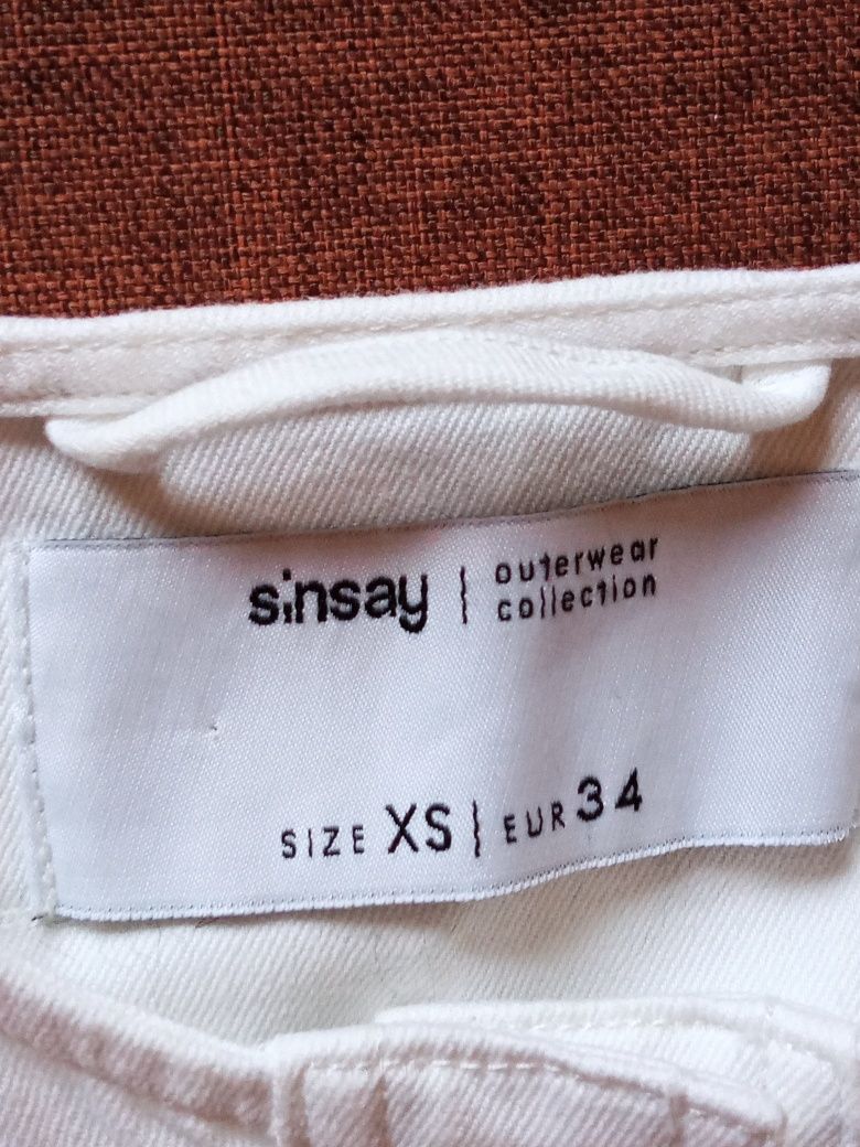 Nowa piękna biała bluza jeansowa Sinsay 34