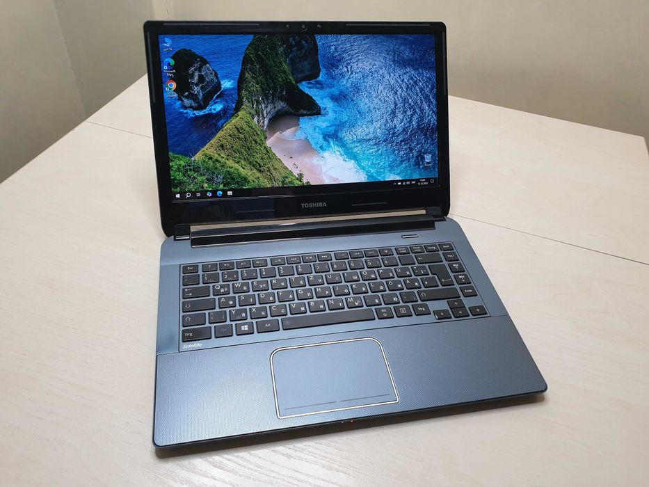Японський ноутбук Toshiba / Intel Core i5-3317 / RAM 8 GB / SSD 256