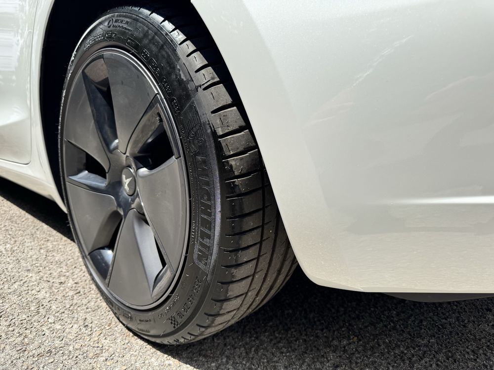 Tesla Model 3 dual motor