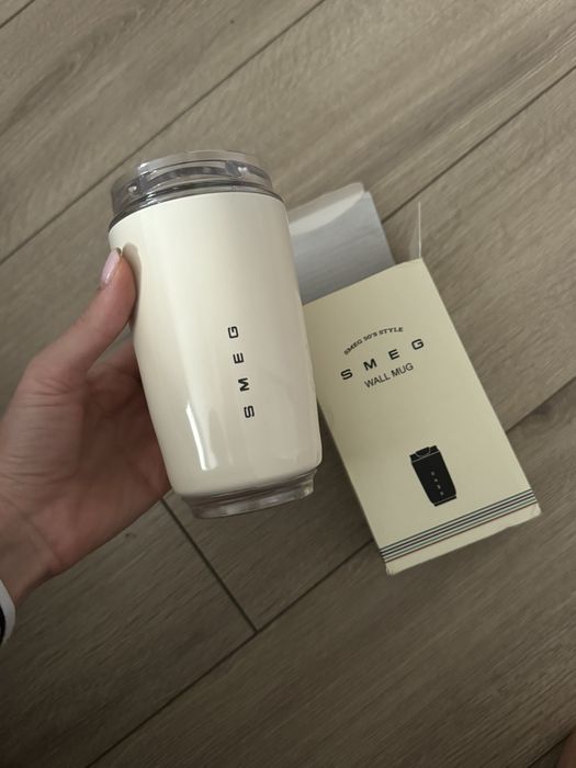 Термо-чашка SMEG
