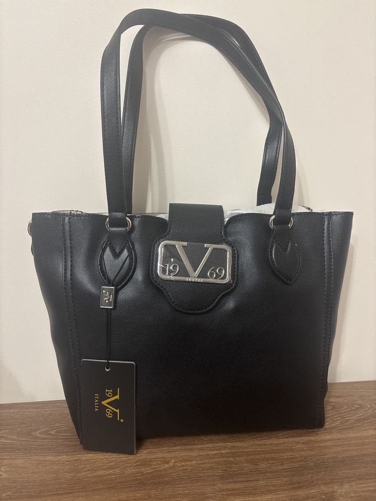 Torebka srednia klasyczna italy versace