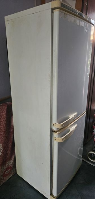 Холодильник Stinol под ремонт или на детали
