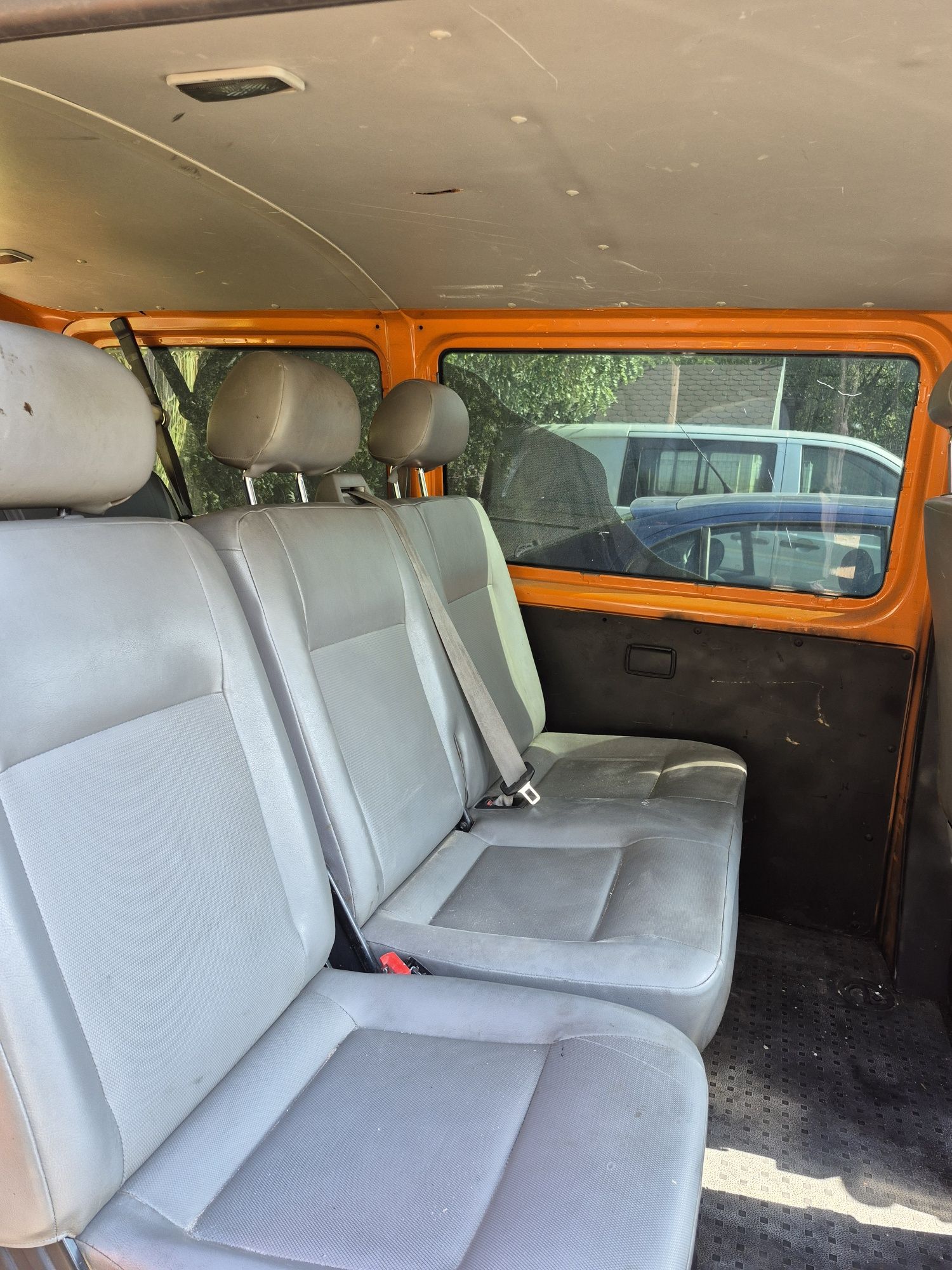Volksvagen Transporter t5 9 osobowy