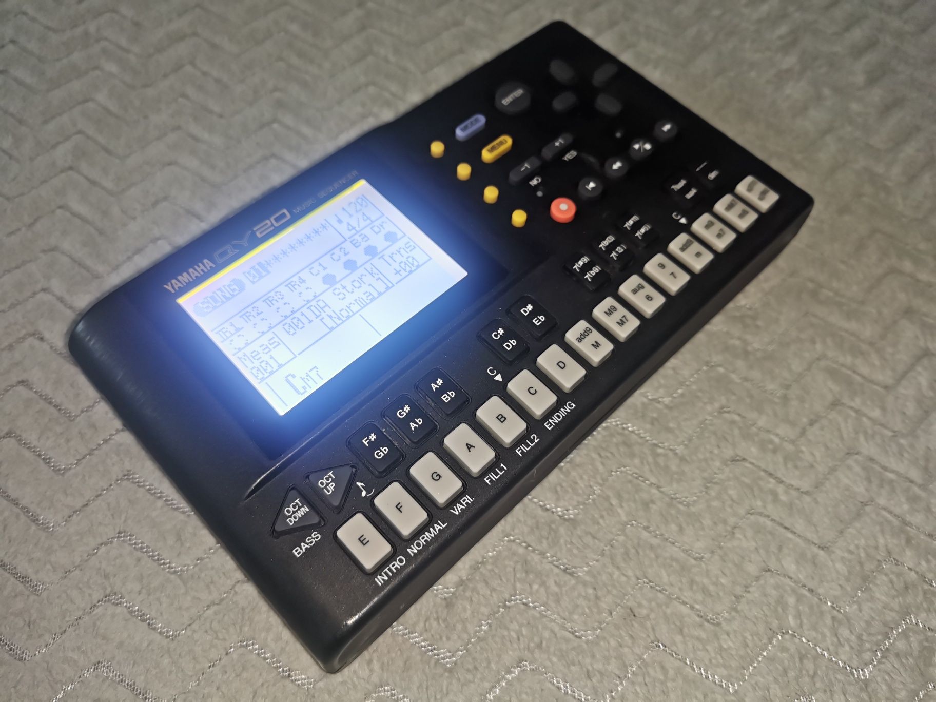 Sekwencer/Moduł dźwiękowy/Stacja robocza Yamaha QY20 Podświetlenie!